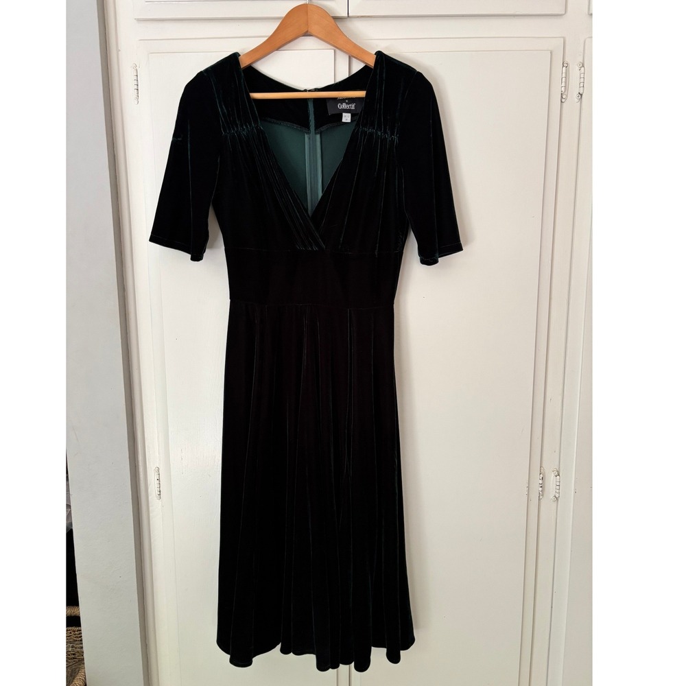 ModCloth x Collectif Emerald Green Velvet Midi Dress V-Neck fit flare & Flare M